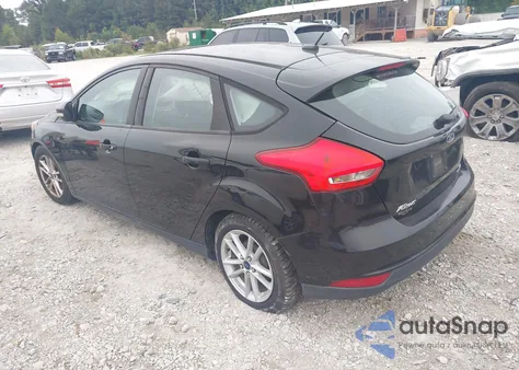 2016 Ford Focus Se z USA, uszkodzony, nr VIN 1FADP3K21GL216581
